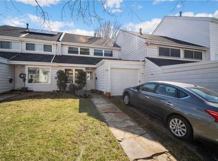 180 Forest Grn, Staten Island, NY 10312