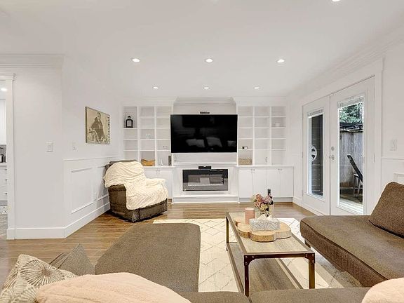 4th image of 20945 Camwood Ave #8