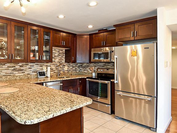 2nd image of 6135 Edsall Rd APT I