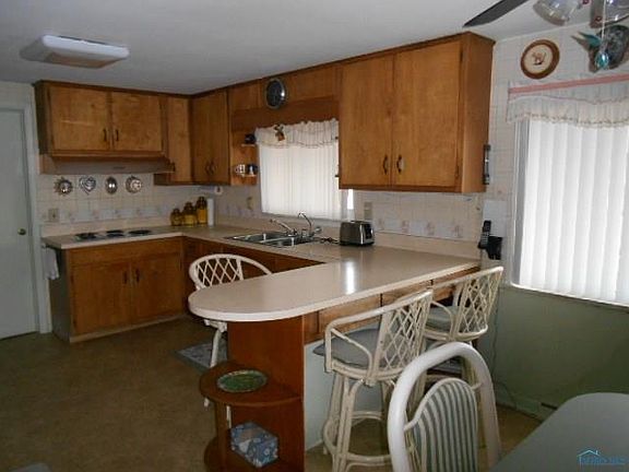 2nd image of 201 Catalina Dr