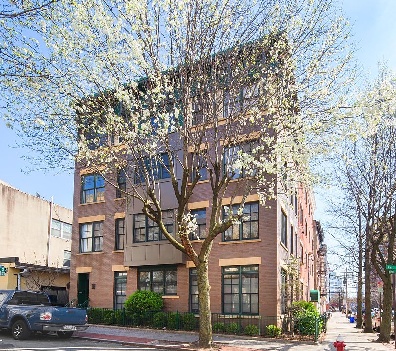 1st image of 99 Garden St