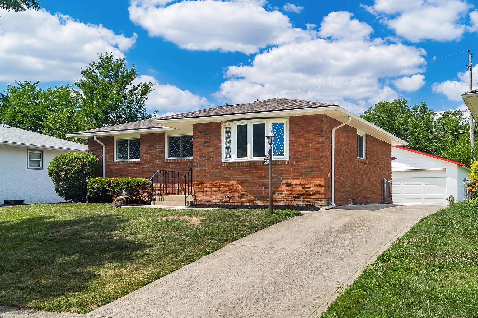 1328 Louis Dr photo 1