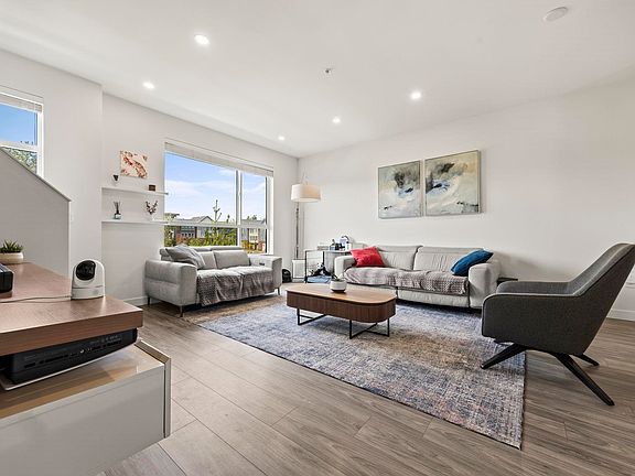 4th image of 20150 81st Ave #15