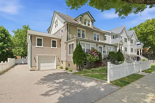 52 Nelson Ave #2 Photo 1