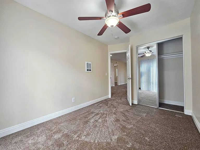 Taft Manor — Photo 115