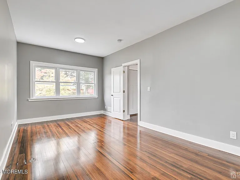 48 Johnson Pl — Photo 10