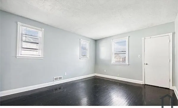 2 bed, $1,525 — Photo 1