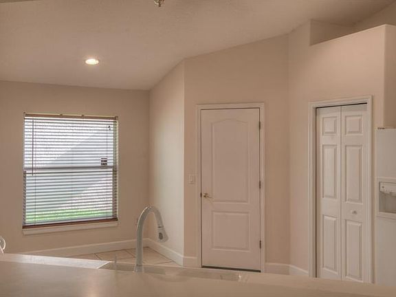 3rd image of 5213 Abbey Park Ave