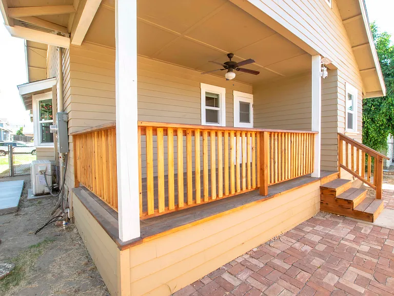 237 Orange Grove Ave — Photo 12