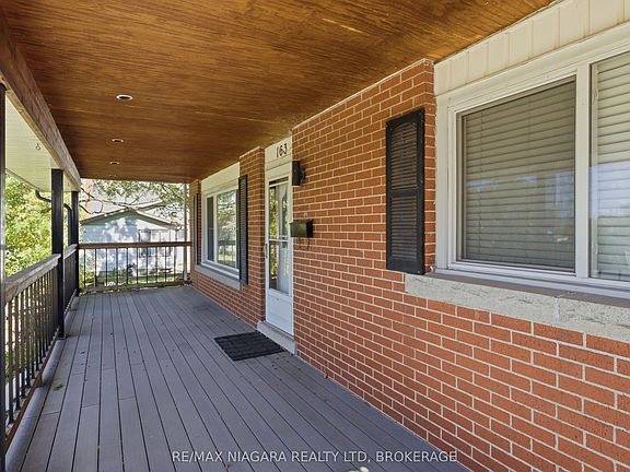 3rd image of 163 Champlain Dr W