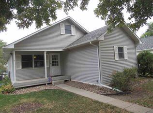 515 Sewell Ave, Hastings, NE 68901