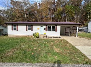 135 Valley Dr, Ripley, WV 25271