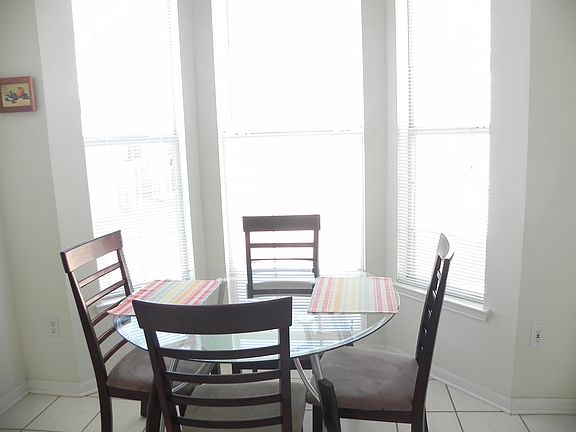 5th image of 2252 Beach Dr
