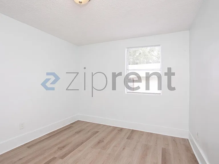 2184 W 45th St — Photo 13