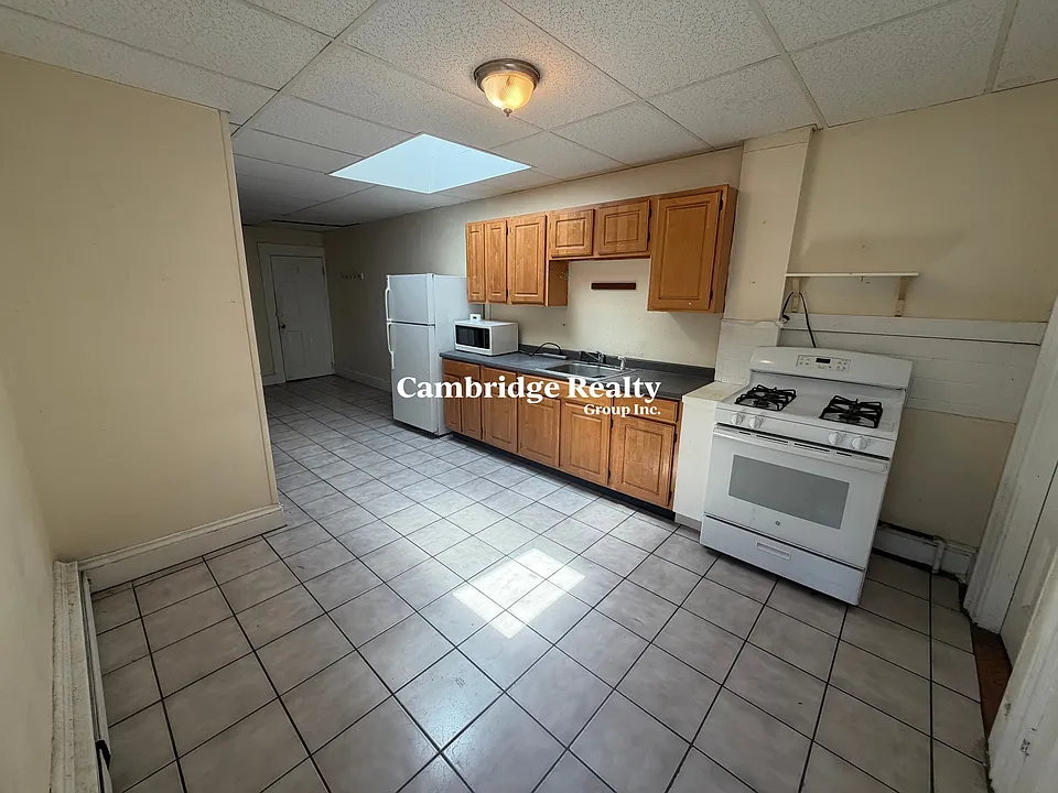 179 Harvard St #3