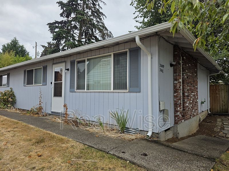 1st image of 3009 M St
