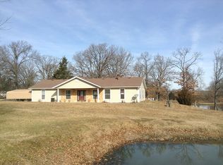 17290 Hidden Oaks Pl, Monroe City, MO 63456