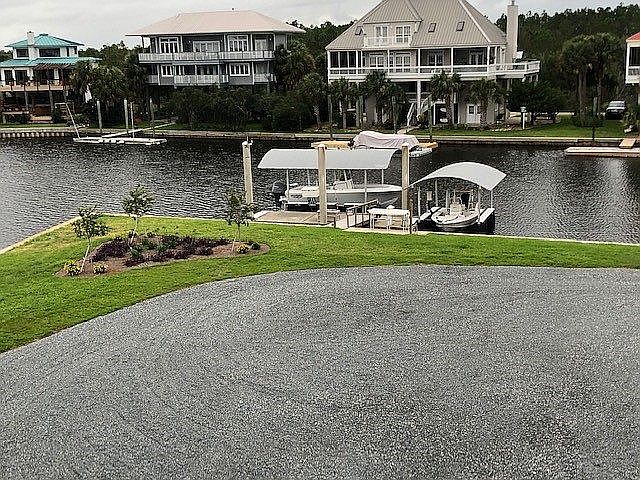 2nd image of 242 Harbour Point Dr