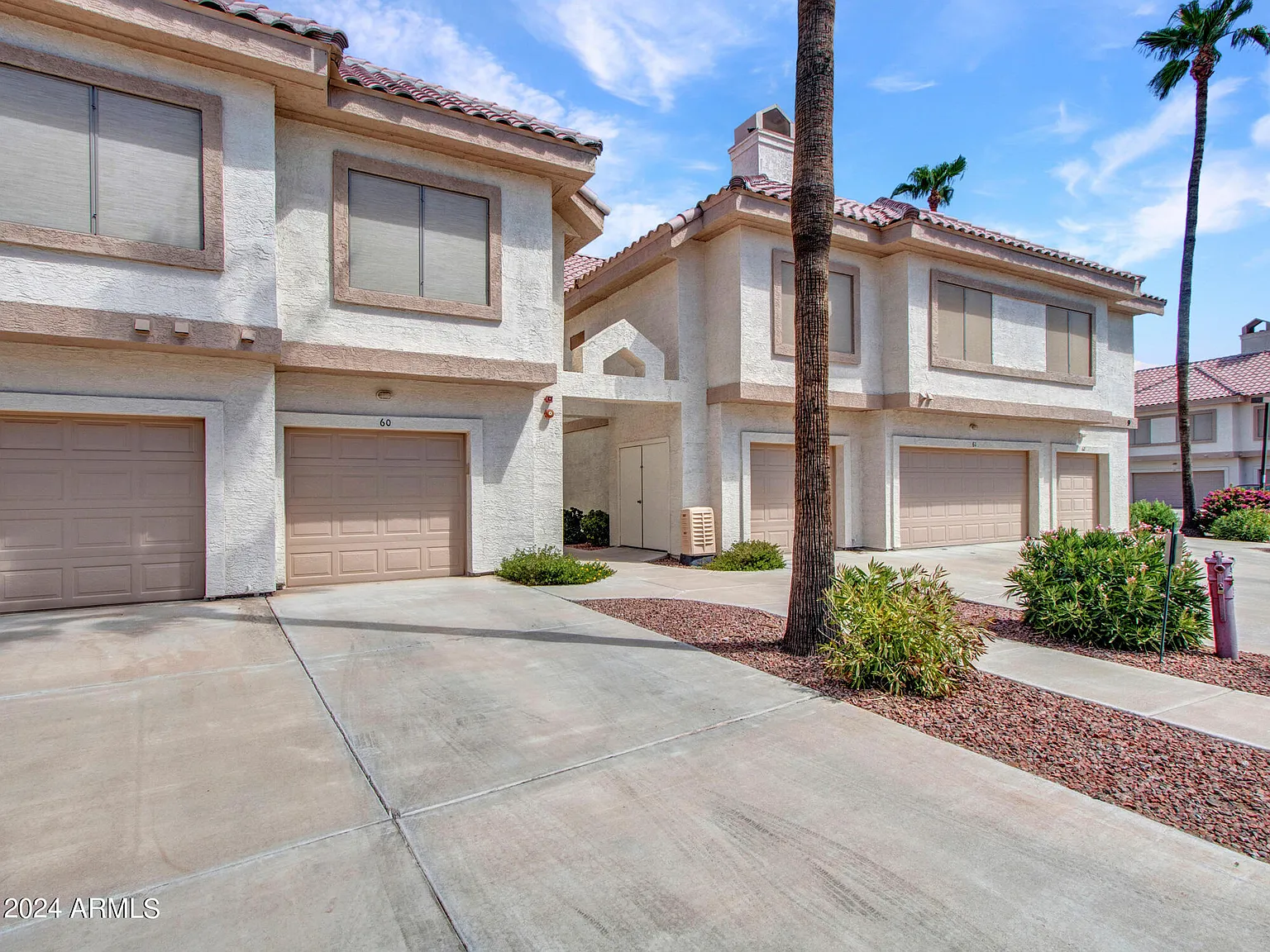 2 bed, 2.0 bath, 1209 sqft, $1,750 — Photo 2
