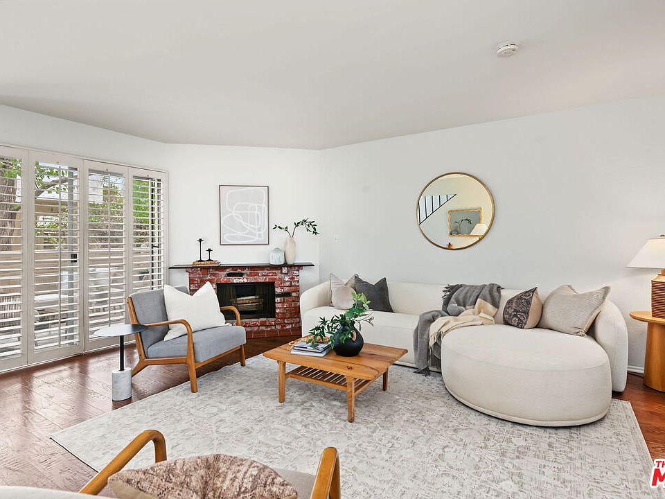 1st image of 2016 Euclid St APT 13