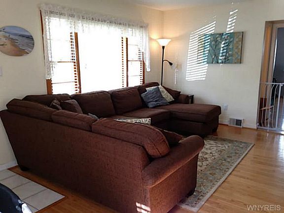 4th image of 355 Linwood Ave