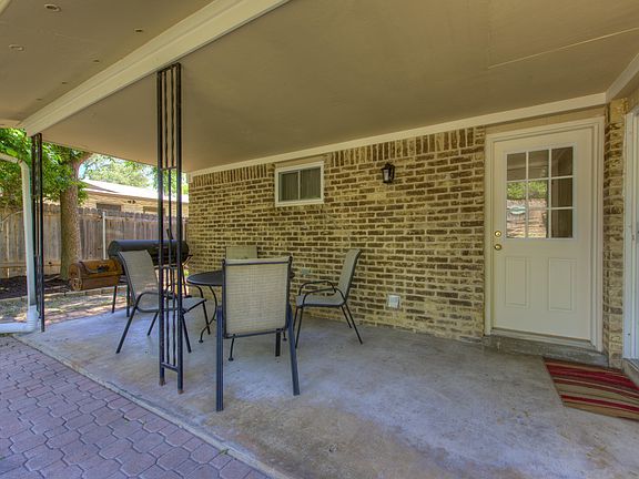 5th image of 11918 Hornsby St