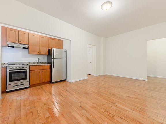 3rd image of 4705 45th St #A/8