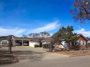 3313 Luna Dr, Las Vegas, NM 87701