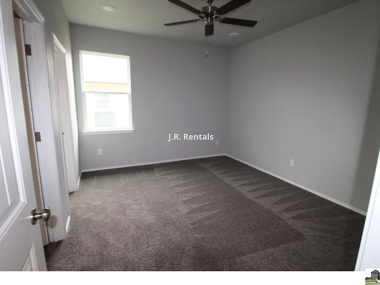 227 Green Valley Dr — Photo 19