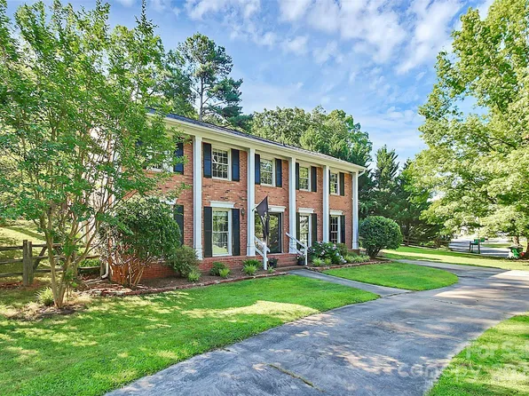 1417 McLaughlin Dr, Charlotte, NC 28212