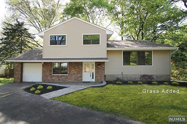 1st image of 25 Rawson Ct