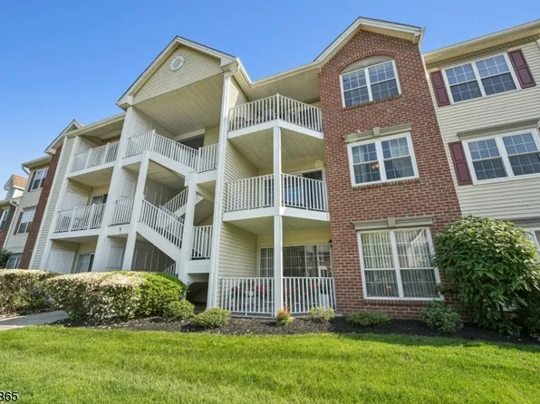 509 Red Crest Ln, Branchburg Twp., NJ 08876