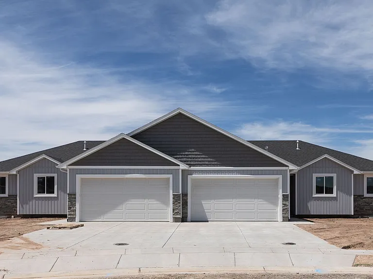 3707 Razor Cir — Photo 1