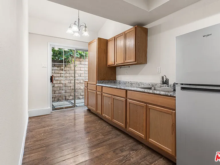 9200 Wystone Ave — Photo 24
