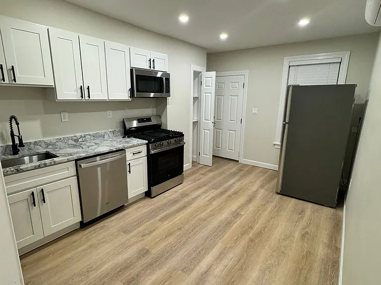 44 Saxton St #1 — Photo 1