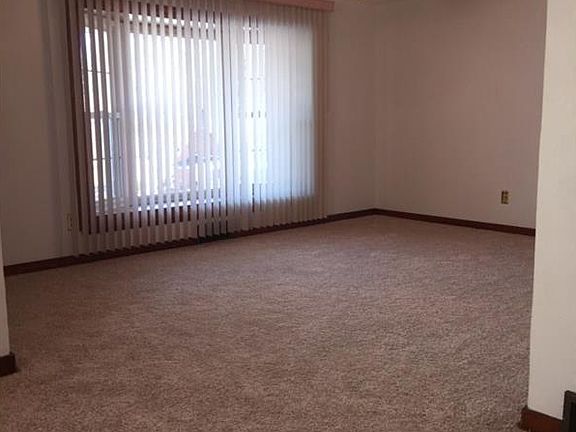 5th image of 229 Maryellen Dr
