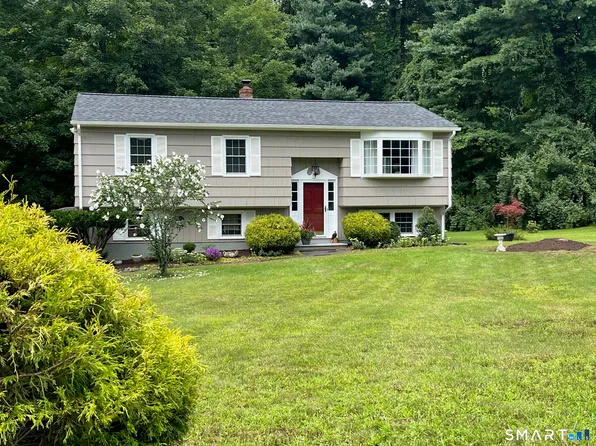 6 Cherry Heights Terrace, Newtown, CT 06482