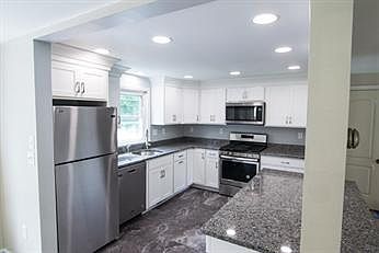 5th image of 347 Massachusetts Ave