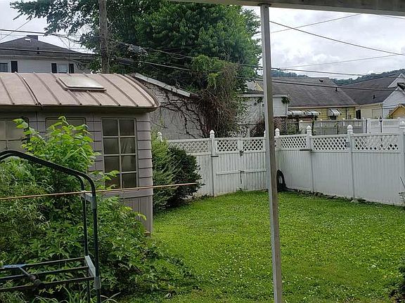 4th image of 1560 Jackson St