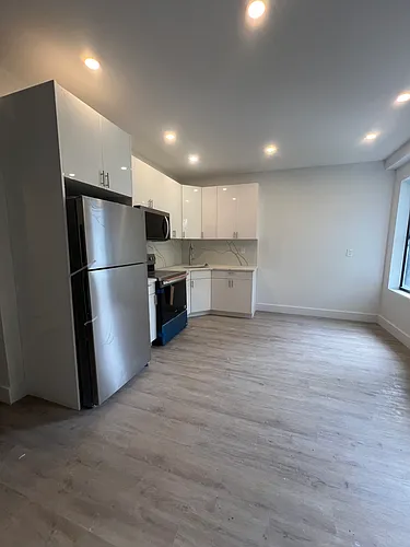 1311 Harrod Ave #1R Photo 1