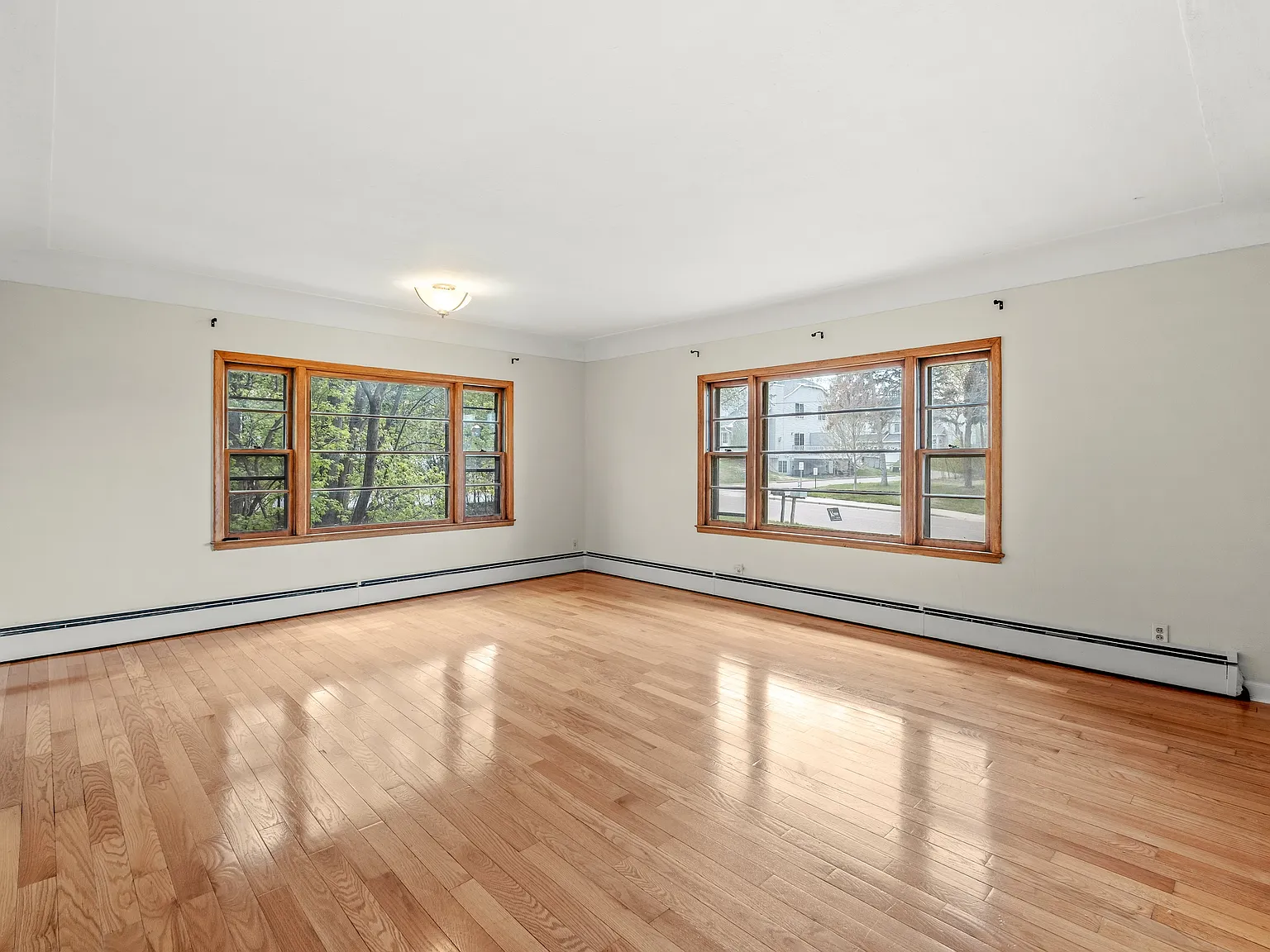 2 bed, 1028 sqft, $2,000 — Photo 3