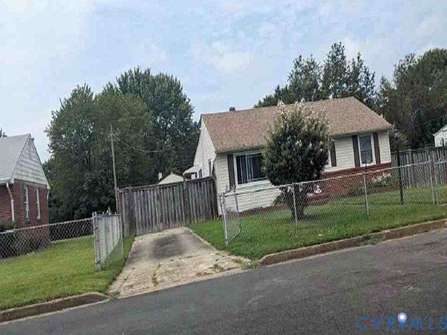 2nd image of 3606 Montclair Rd