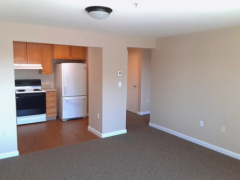 McKinney Manor — Photo 6