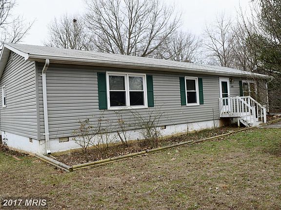 3rd image of 5502 Carousel St