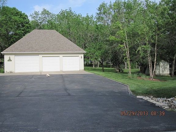 5th image of 7300 Black Oak Cir