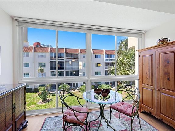 5th image of 220 Santa Maria St APT 342