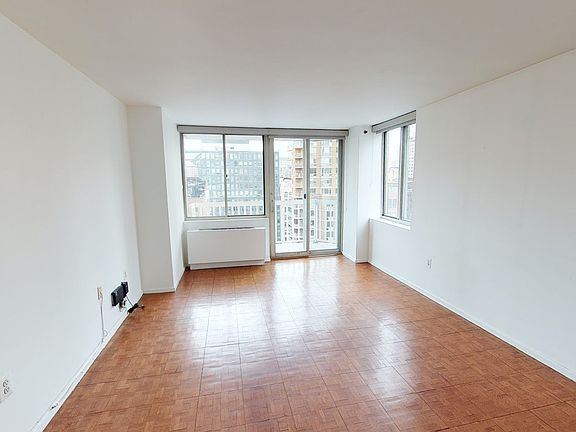 2nd image of 50 Lexington Ave APT 20H