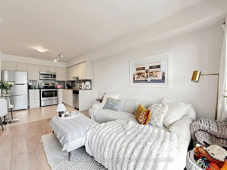 1215 Bayly St #506 — Photo 8