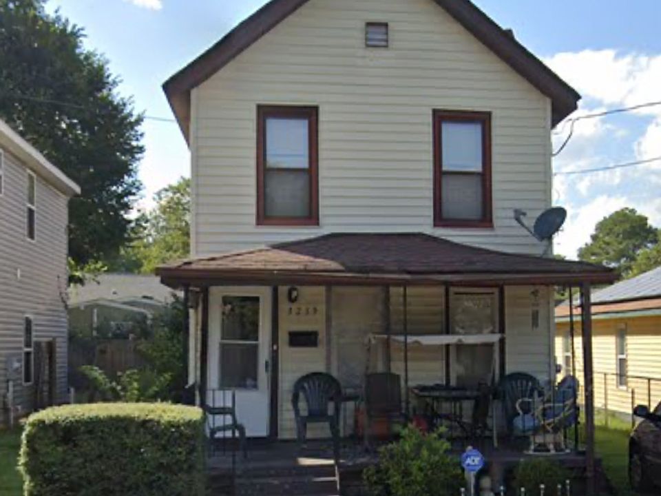 1st image of 3239 Marne Ave
