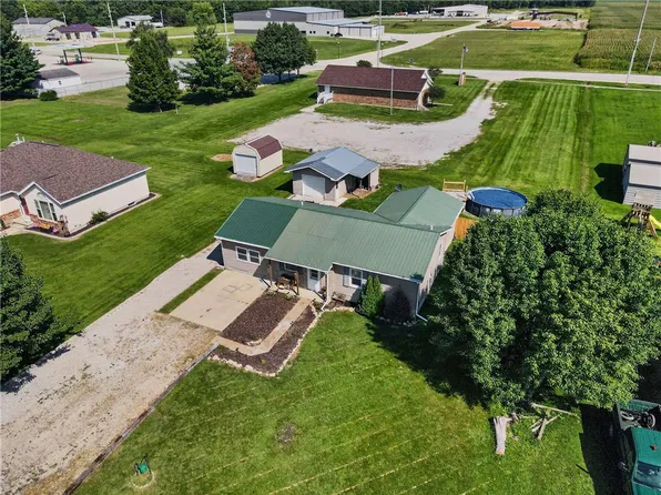 426 E Section St, Dieterich, IL 62424